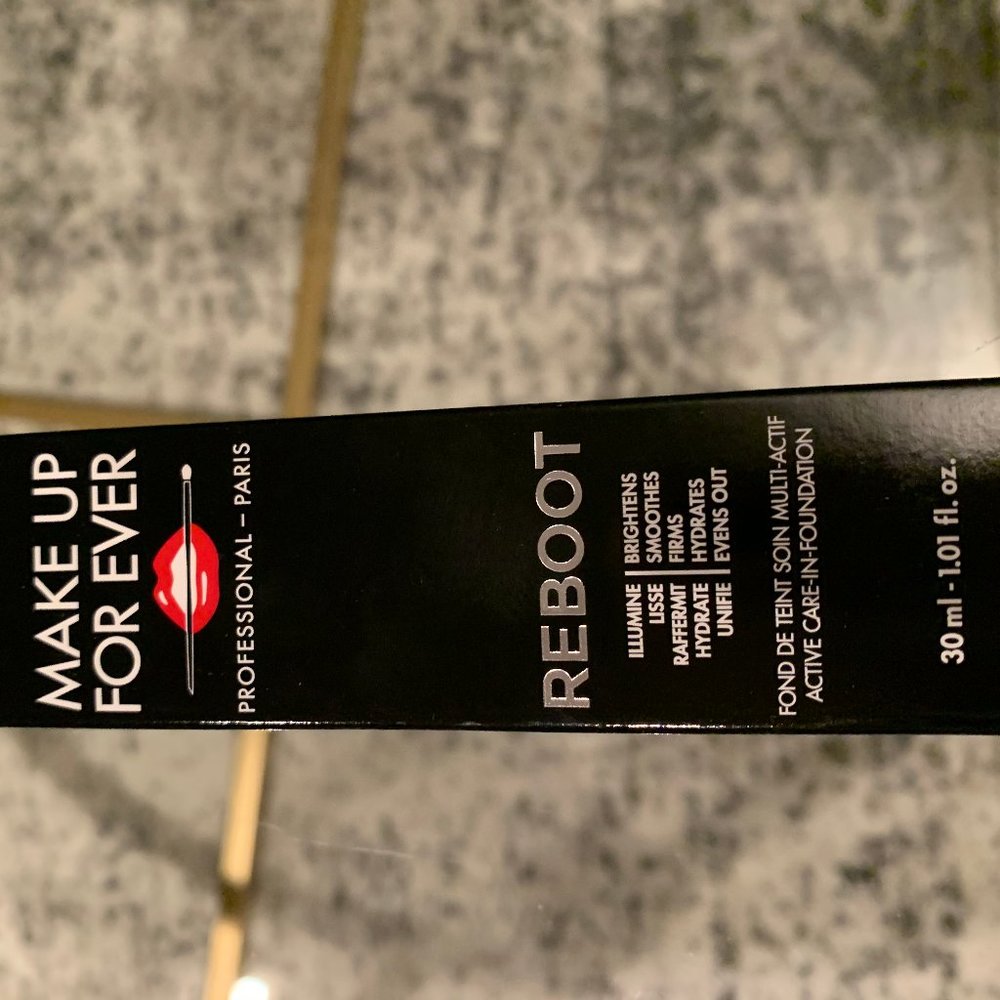 MAKEUP FOREVER REBOOT FOUNDATION Shade Y503